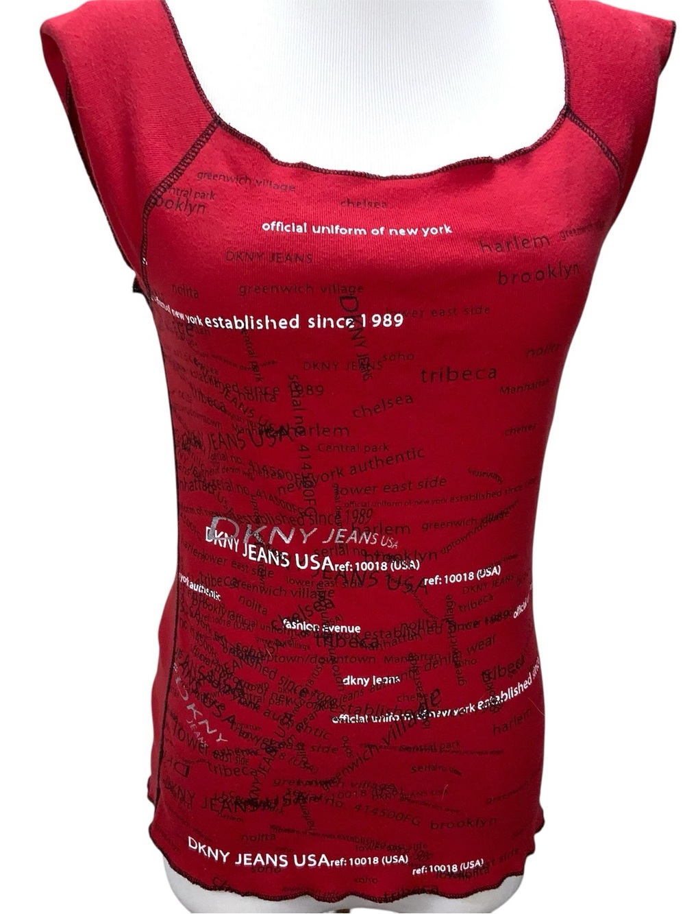 Vintage DKNY Jeans Y2K Red NYC Graphic T-Shirt Top S Cotton Made in Canada Fitte - Picture 4 of 11